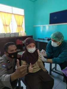 Polsek Medan Helvetia Gelar Vaksin Anak Usia 6 – 11 Tahun Di Yayasan Ikal Bulog Jalan Jongkong Helvetia Timur