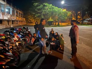 Antisipasi Gangguan Kamtibmas, Sat Sabhara Polresta Deli Serdang Laksanakan Patroli Blue Light