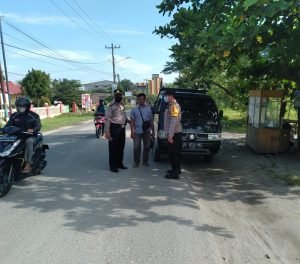 Melalui Ops Yustisi rutin, Polsek Beringin Polresta Deli Serdang Bagikan Masker Gratis