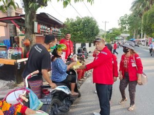 Pemuda Batak Bersatu PAC Siantar Utara Bersama Lima PAC Sekota Siantar Berbagi Takjil Bagi Umat Muslim