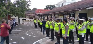 Wakapolres Padangsidimpuan Cek kelengkapan personil Pam ops ketupat Toba 2022.