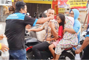 Ketua Umum KSMN Sumatera Utara Bersama Jajaran Pengurus Berbagi Takjil