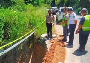 Persiapan Operasi Ketupat 2022, Ditlantas Polda Sumut Survey Jalan Rusak Di Payabungan