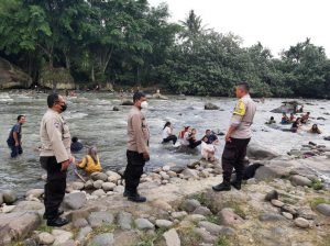 Cegah Gangguan Kamtibmas, Personil Polsek Namorambe Polresta Deli Serdang Laksanakan Pengamanan Tempat Wisata