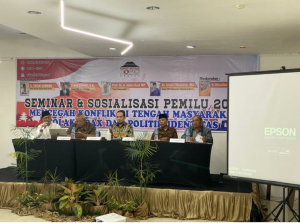 Maraknya Pemberitaan Hoax dan Politik Identitas Jelang Pemilu 2024 Mendatang, Rumah Aspirasi Romo Center lakukan Sosialisasi kepada Masyarakat.