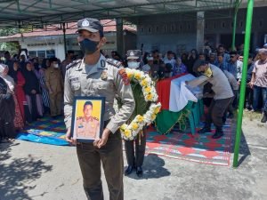Waka Polresta Deli Serdang Melayat Kerumah Duka Personil Yang Meninggal Dunia