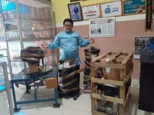 Kapolri Hebat Memberikan Bantuan Alat Penelitian Tokoh Dunia Ilmuwan Kelas Dunia Penemu Biofar SS Juara Dunia Pemuda Inspiratif Segudang Prestasi Dunia