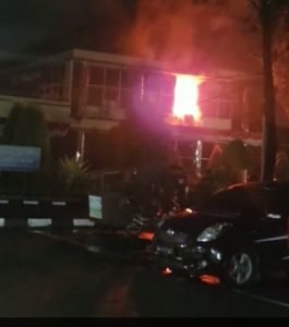 Ruangan Dirkrimsus Lantai 2(Dua) Polda Sumut Terbakar
