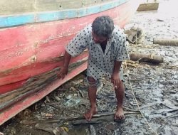 Kapal Nelayan Belawan Bahari Kena Tembuk Patok, Diduga Patok Pimpong Mercusuar Berpuluh Tahun Tak Kunjung Di Perbaiki