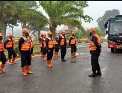 Polda Sumut Turunkan 100 Pasukan Brimob Jalankan Tugas Kemanusiaan Bantu Korban Gempa