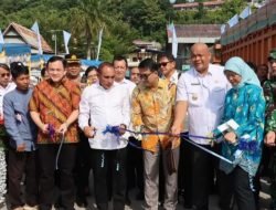 GUBERNUR SUMATERA UTARA HADIRI PELAKSANAAN LAUNCHING EKSPOR PERDANA 74 TON KELAPA NIAS UTARA KE HAINAN CHINA