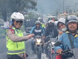 Terbang Ke Berastagi, Kapolda Sumut Gatur Lalin di lokasi Banjir Jalur Berastagi – Medan.