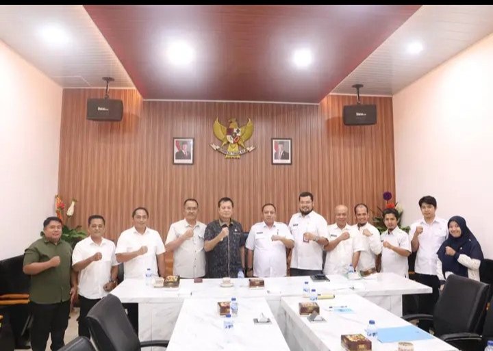 WUJUDKAN EKONOMI BIRU PEMKAB NIAS UTARA AUDENSI TENTANG SINKRONISASI USULAN MATERI TEKNIS RT/RW DI PROVINSI SUMATERA UTARA